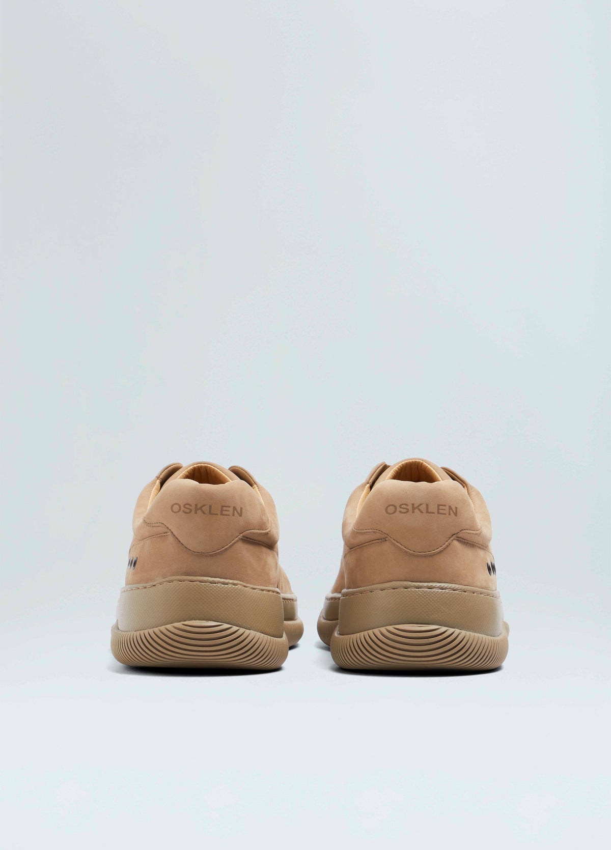 TÊNIS HYBRID LACES NOBUCK MONOCHROMATIC M