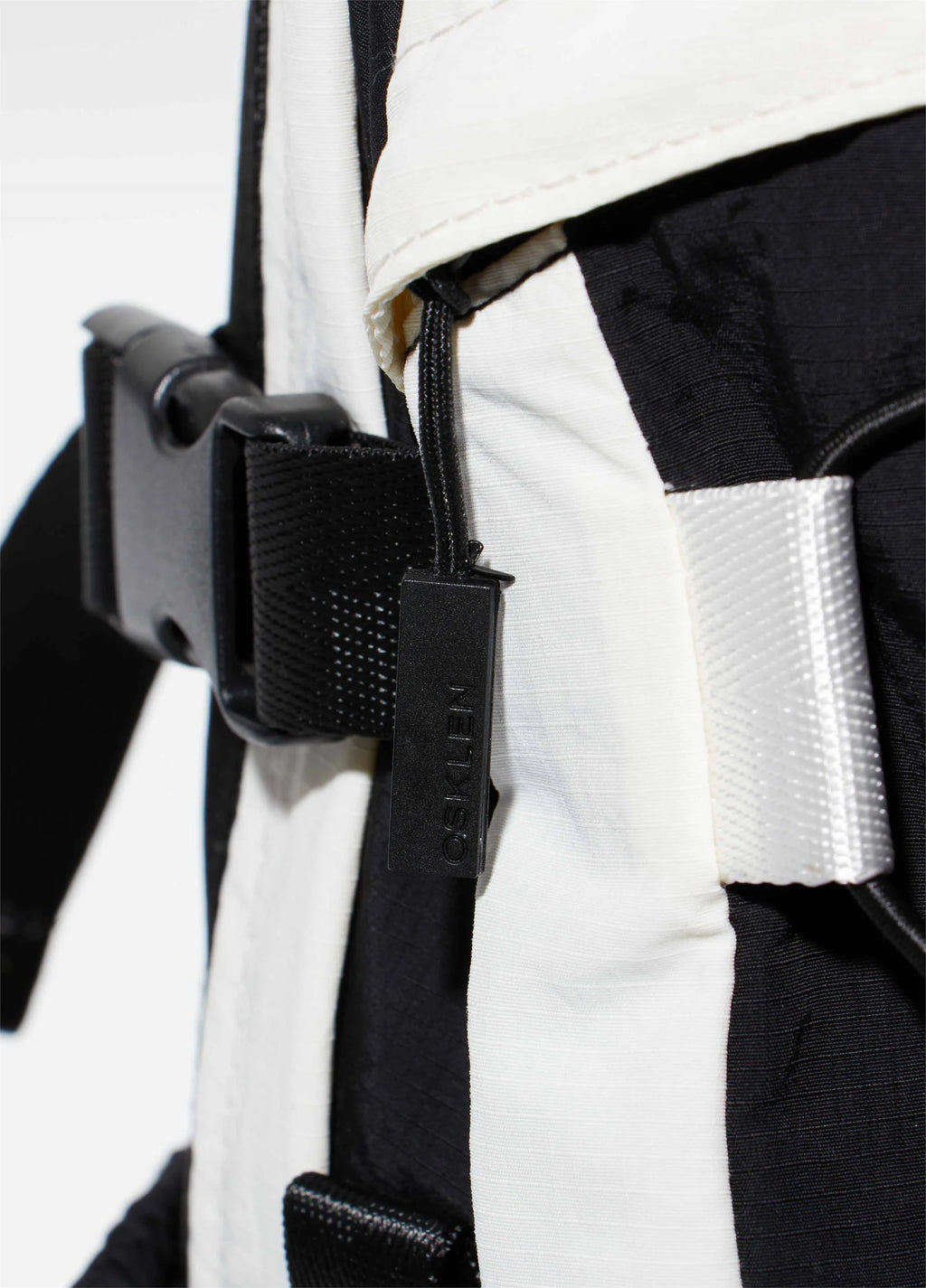 Mochila Climbing New Off-White/Preto – Osklen – foto 5