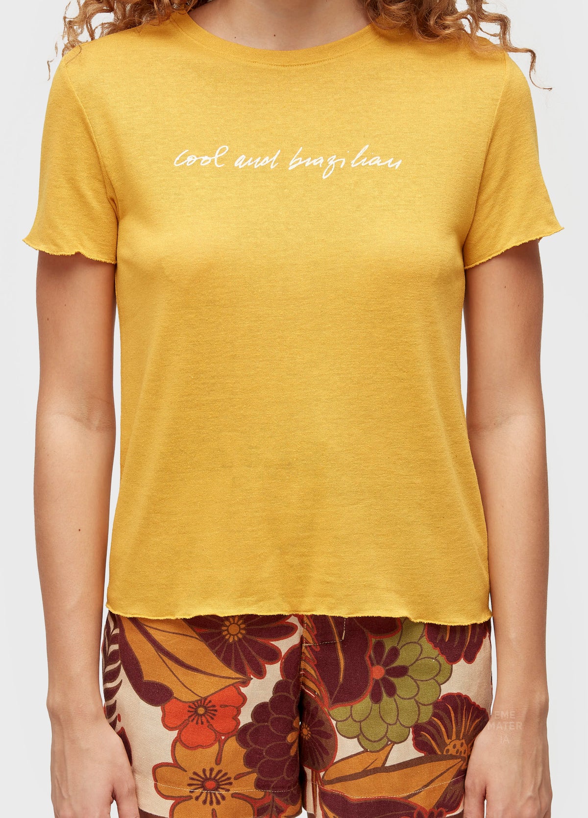 T-SHIRT FEM COOL AND BRAZILIAN DAMASCO/BRANCO