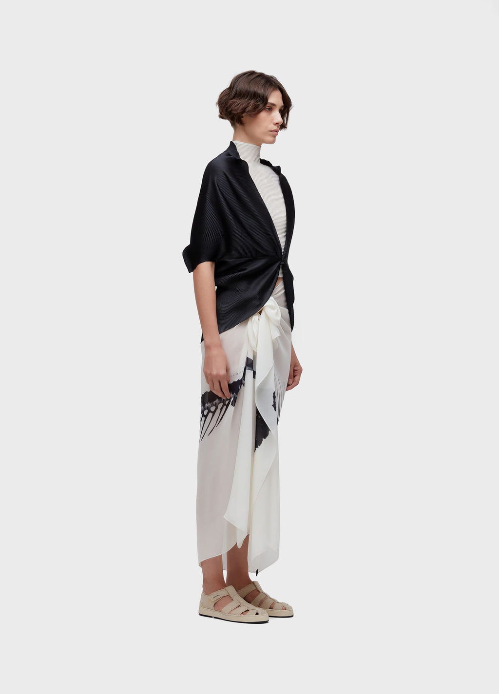 Poncho Plissé Preto – Osklen – foto 2