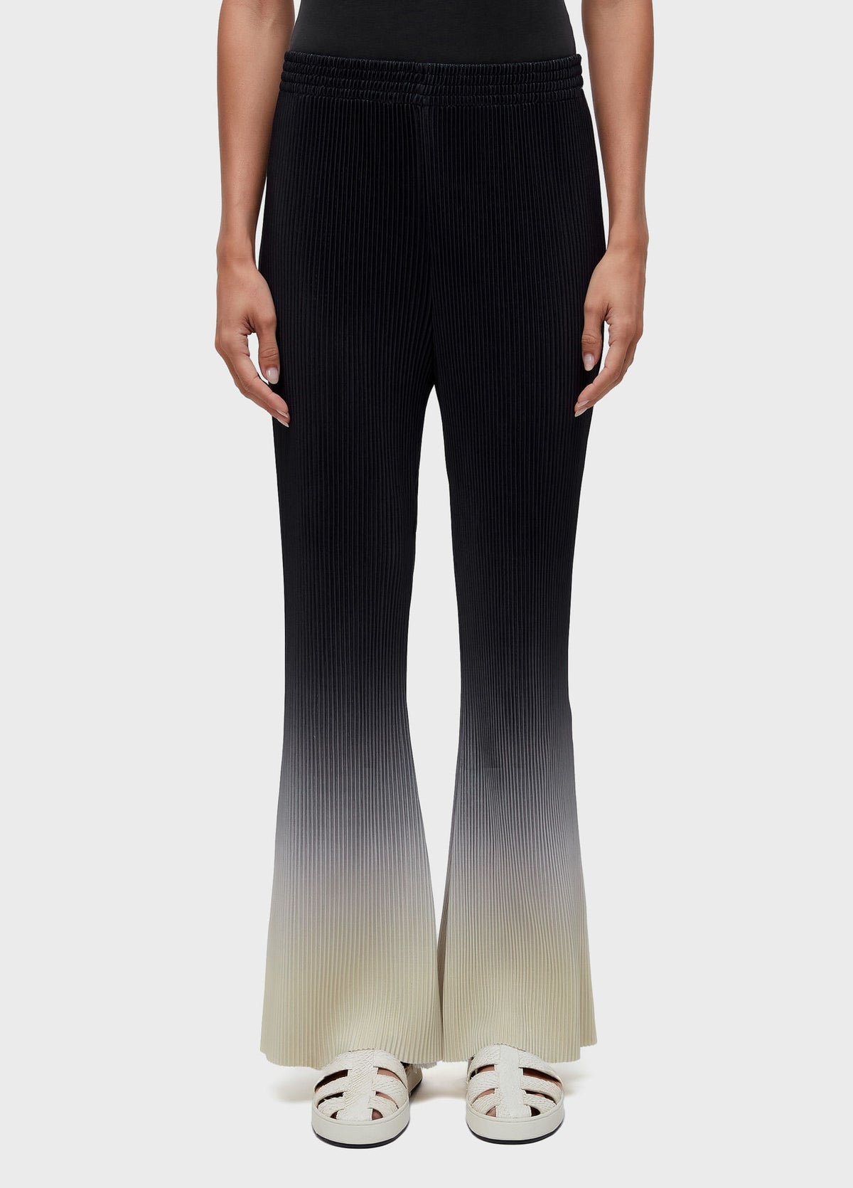 CALÇA FLARE PLISSÊ DEGRADÊ