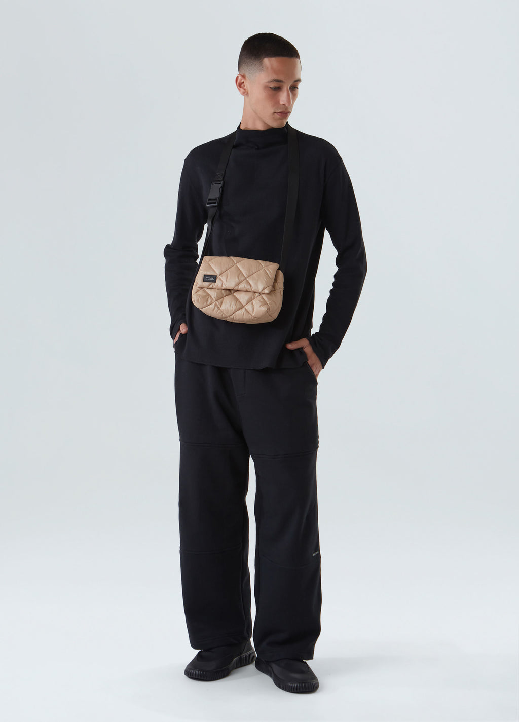 BOLSA SMALL NYLON CROSSBODY MATELASSÊ