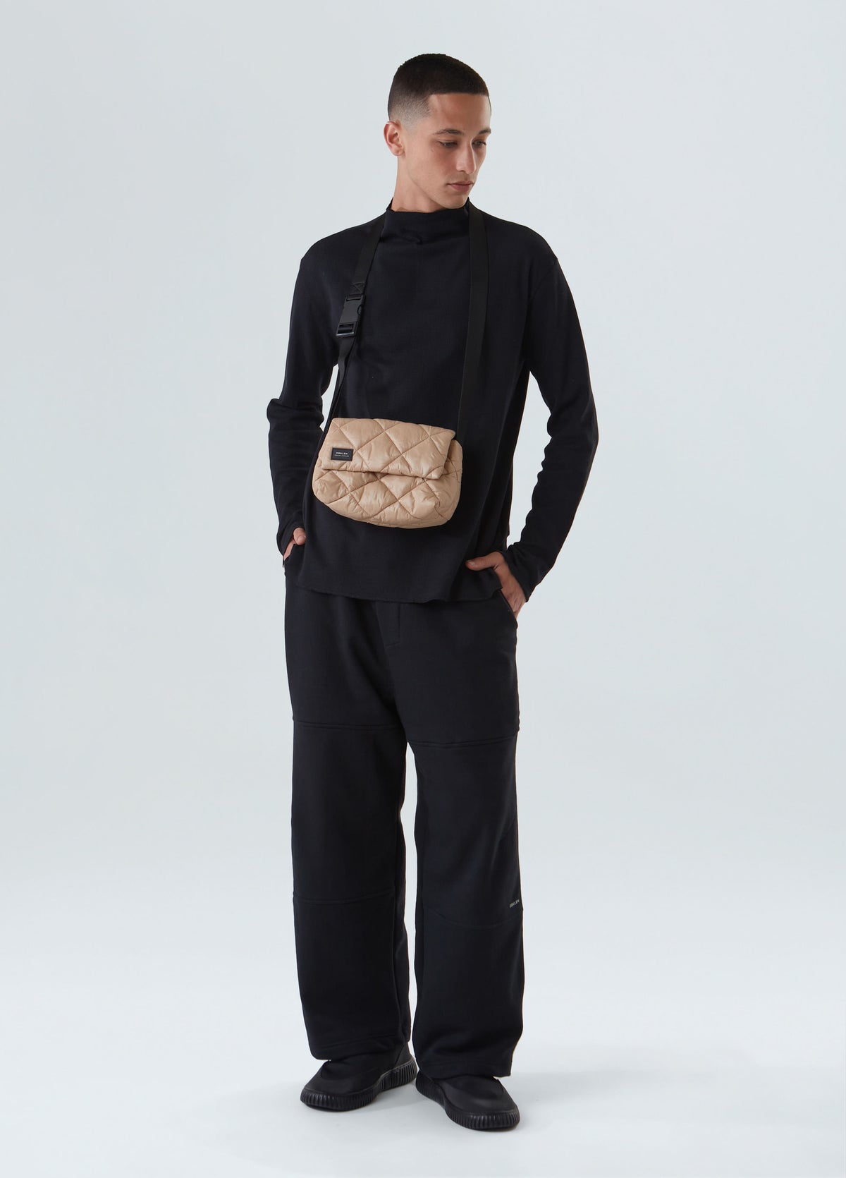 BOLSA SMALL NYLON CROSSBODY MATELASSÊ