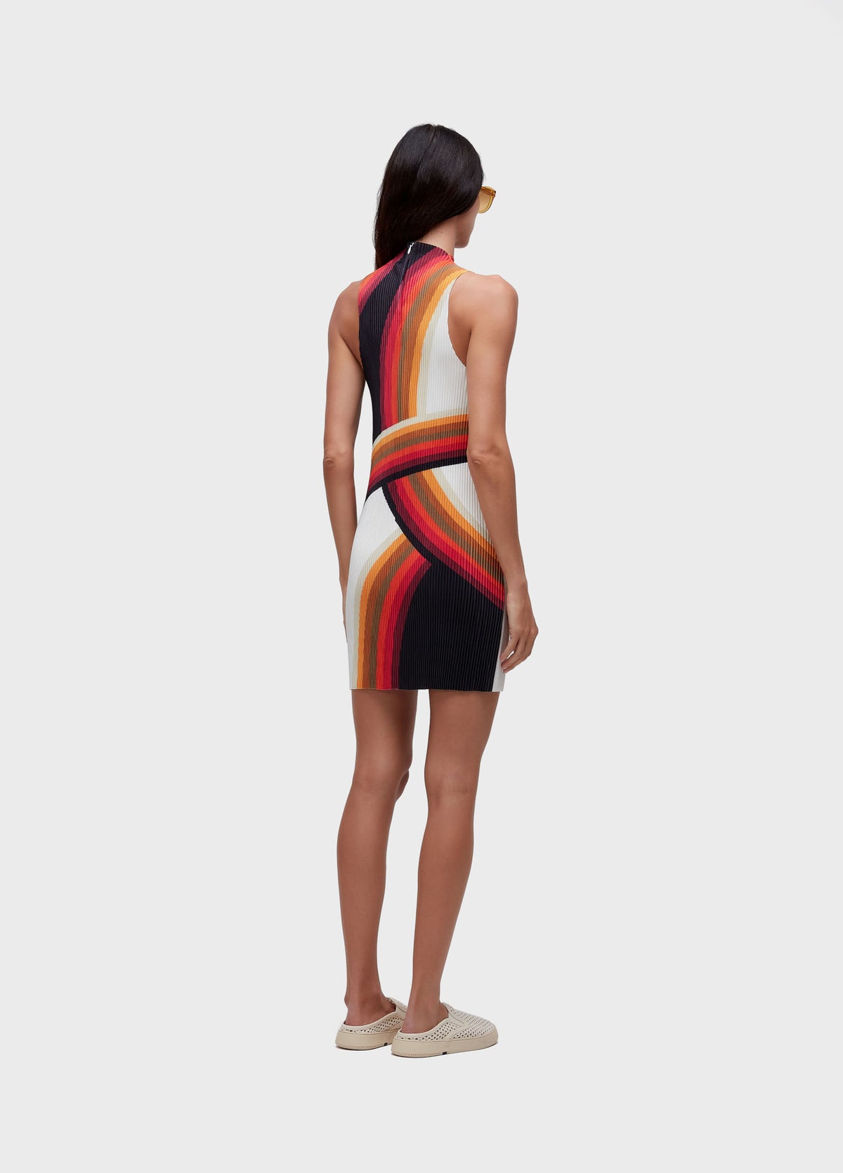 VESTIDO RAGLAN CURTO PLISSÊ ONDA