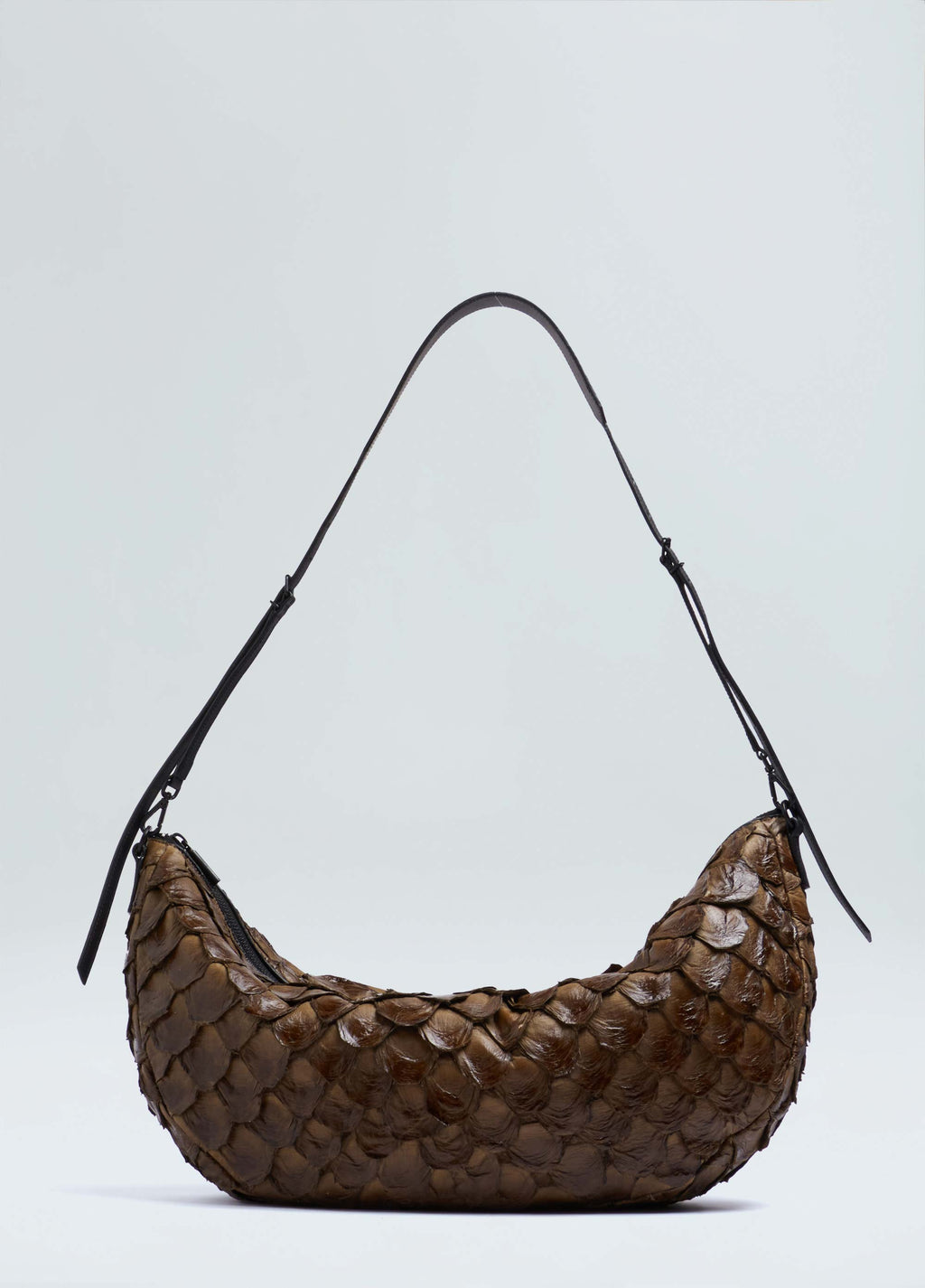 Andiroba Pirarucu Soft Bag Desert/Preto – Osklen – foto 1
