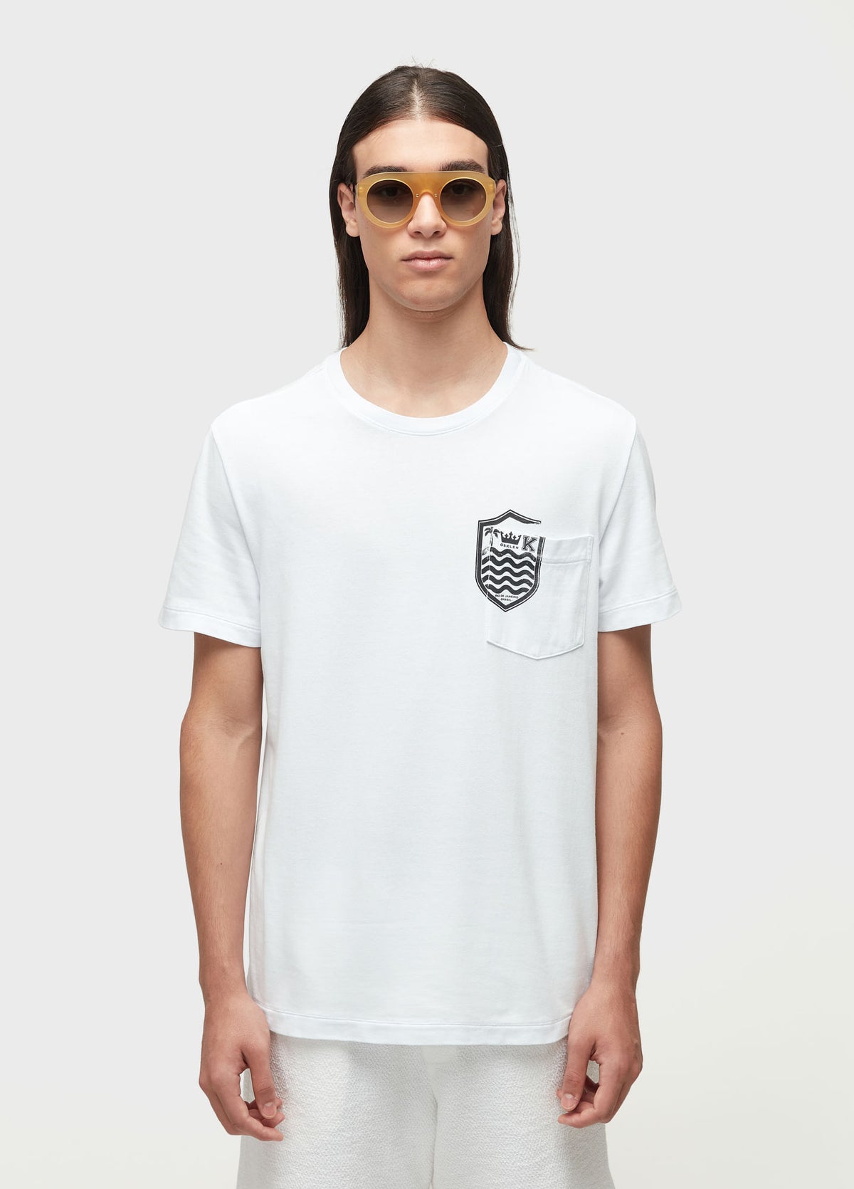 T-SHIRT BOLSO BRASÃO MC
