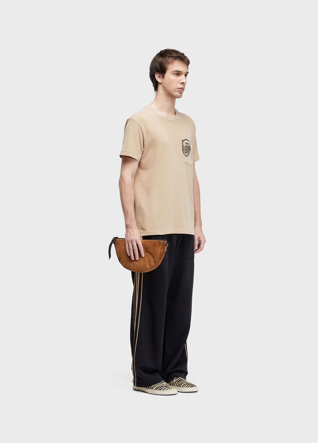 T-Shirt Bolso Brasão MC Caqui – Osklen – foto 2