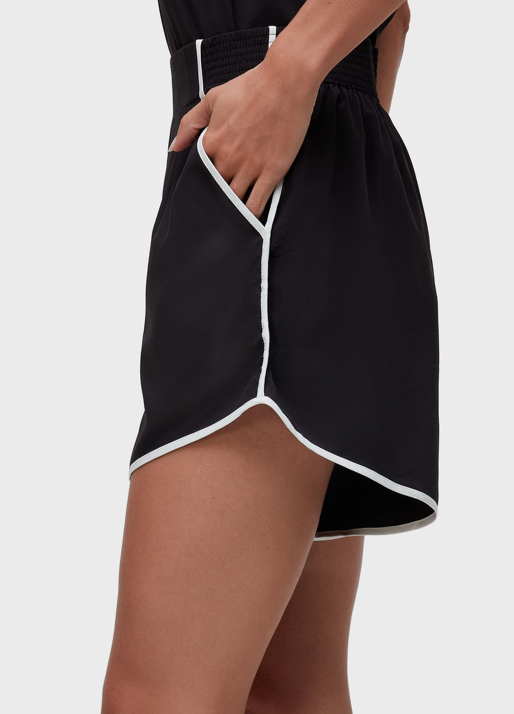 Short Superlight Viés Preto/Off-White – Osklen – foto 3