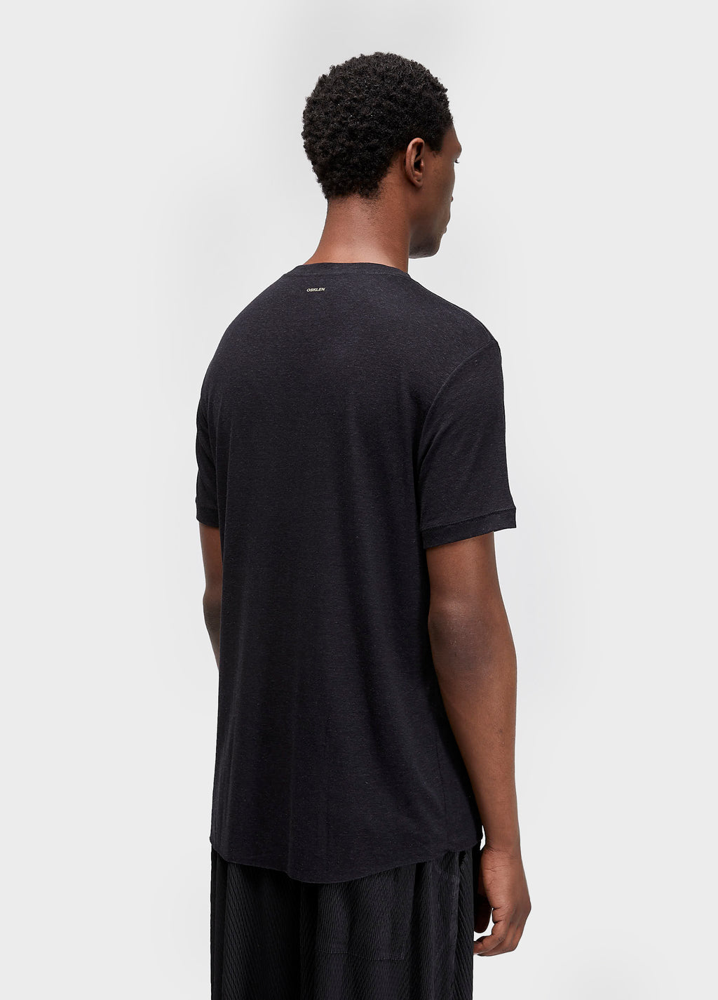 T-Shirt Light Linen Bugs MC Preto – Osklen – foto 4