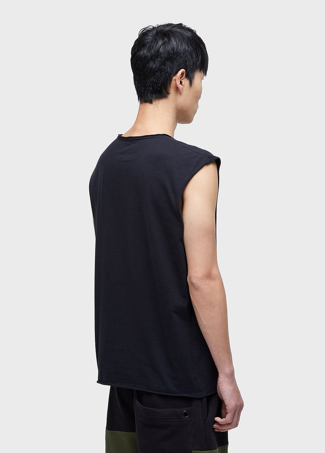 T-SHIRT SLEEVELESS