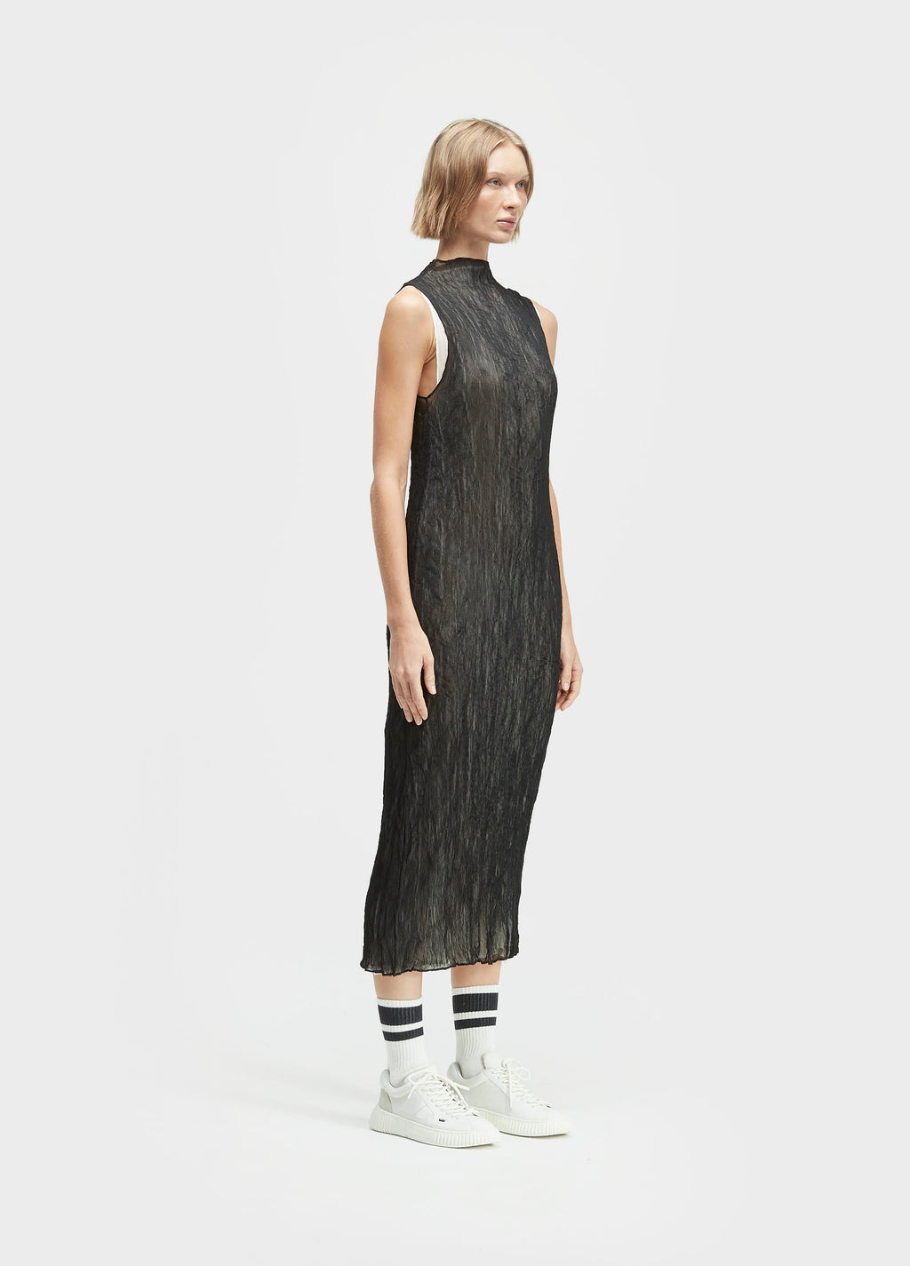 Vestido Sleeveless Plissé Duo Preto/Off-White – Osklen – foto 3