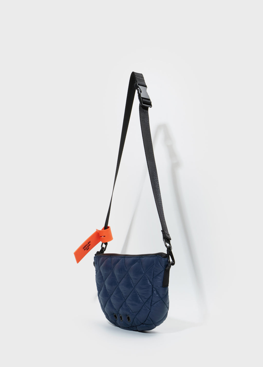 Bolsa Mini Andiroba Nylon Matelassê Marinho/Preto – Osklen – foto 2