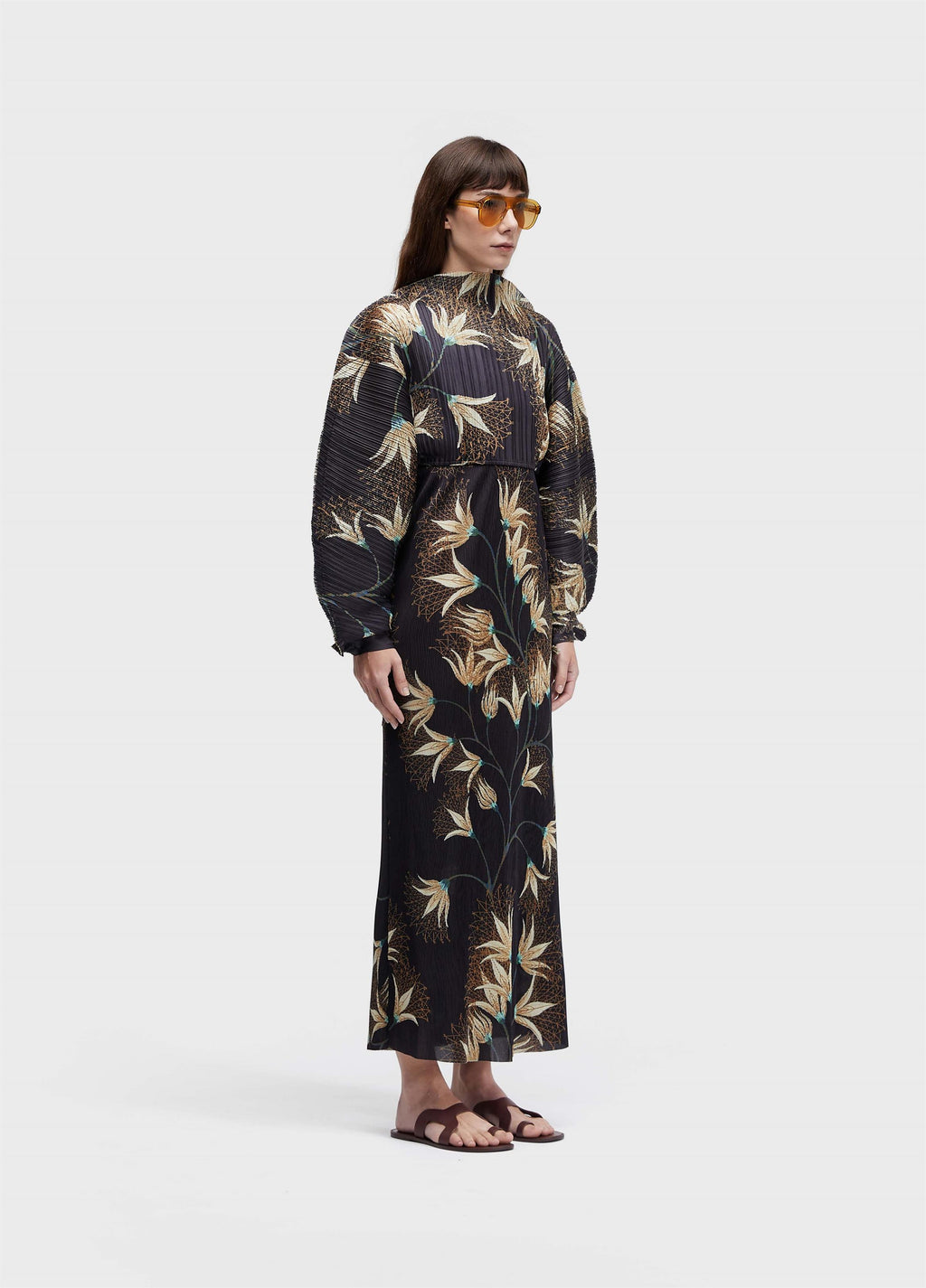 Vestido Raglan Duo Plissé Floral Trama Preto Off-White – Osklen – foto 4