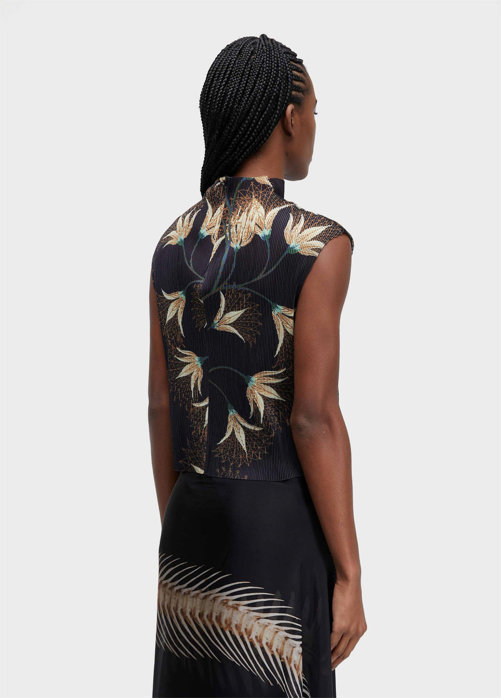 Blusa Sleeveless Plissé Floral Trama Preto Off-White – Osklen – foto 4
