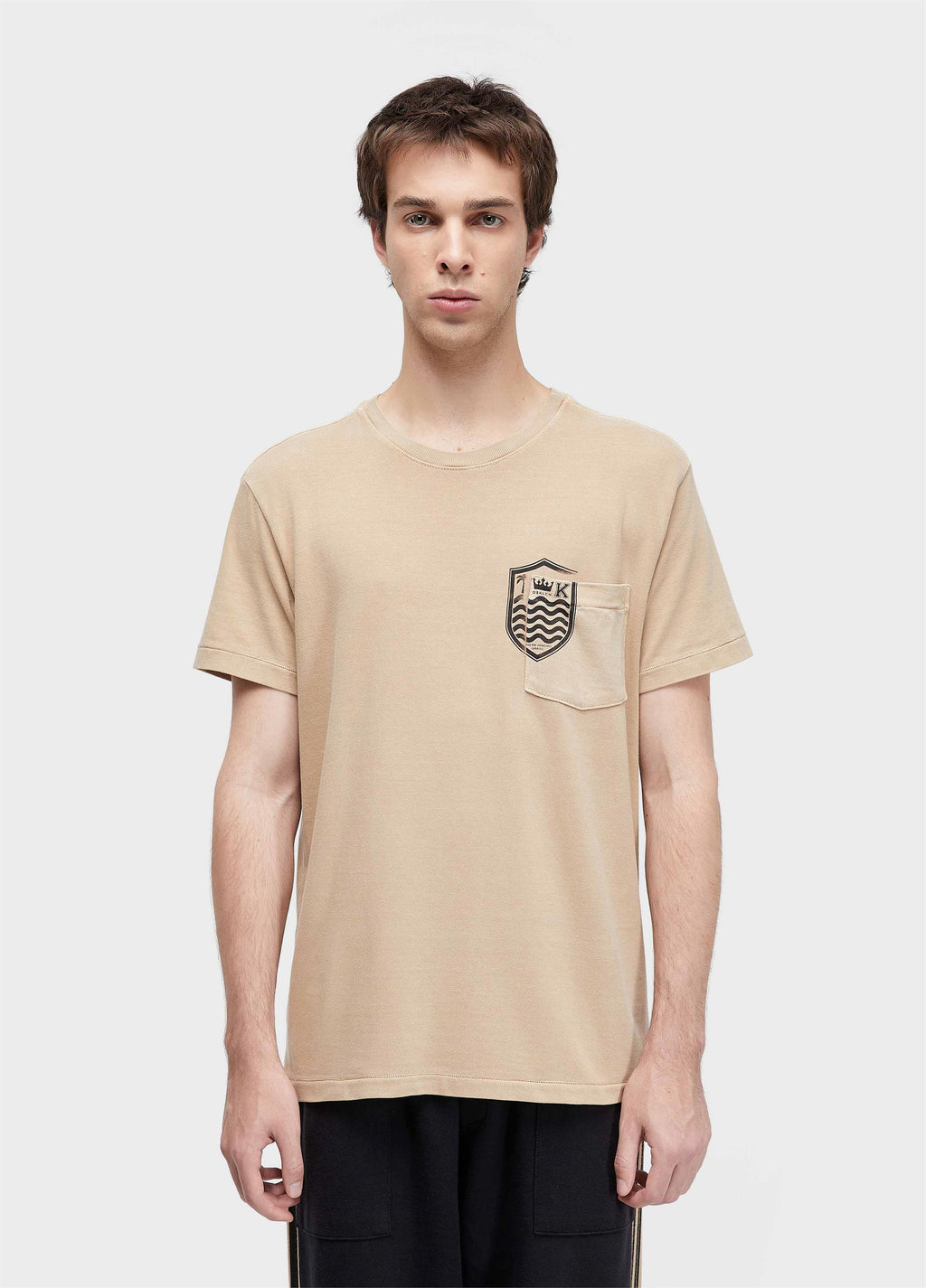 T-Shirt Bolso Brasão MC Caqui – Osklen – foto 1