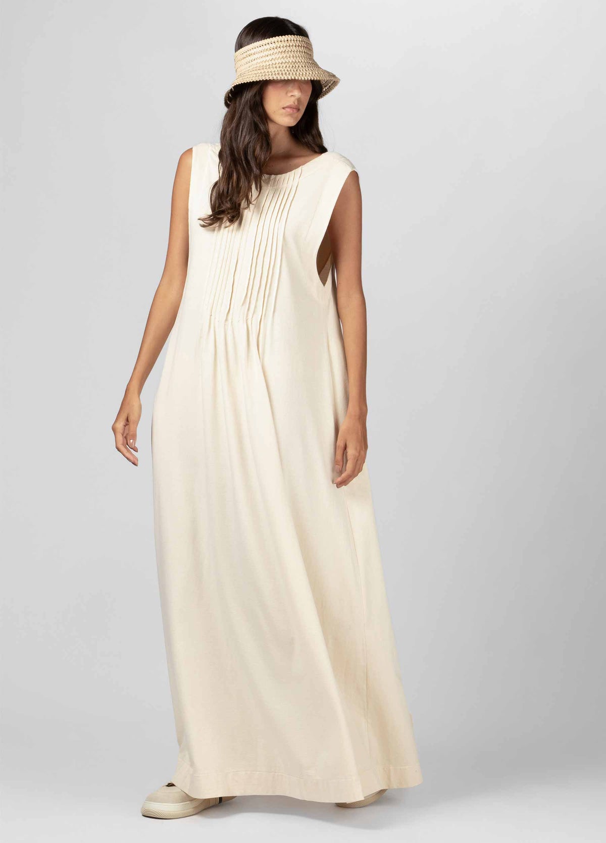 VESTIDO SLEEVELESS PREGAS