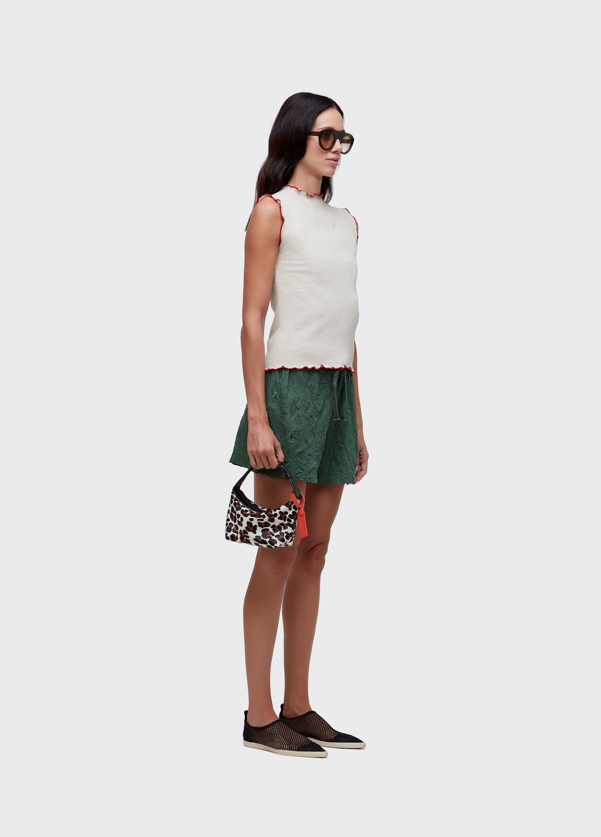 SLEEVELESS RUG