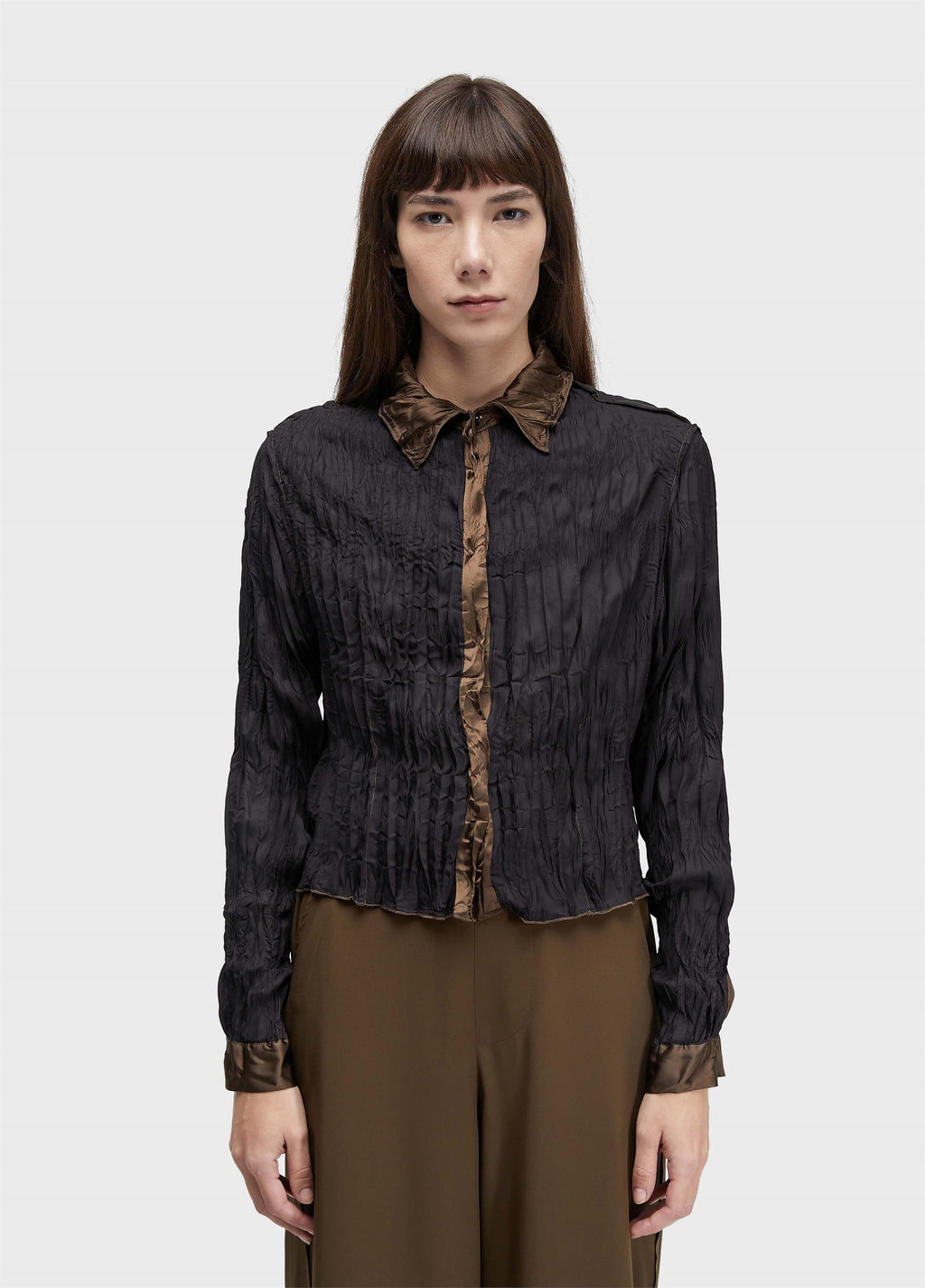 Camisa Cropped Wrinkled Satin Double Face Marrom Onix Preto – Osklen – foto 2