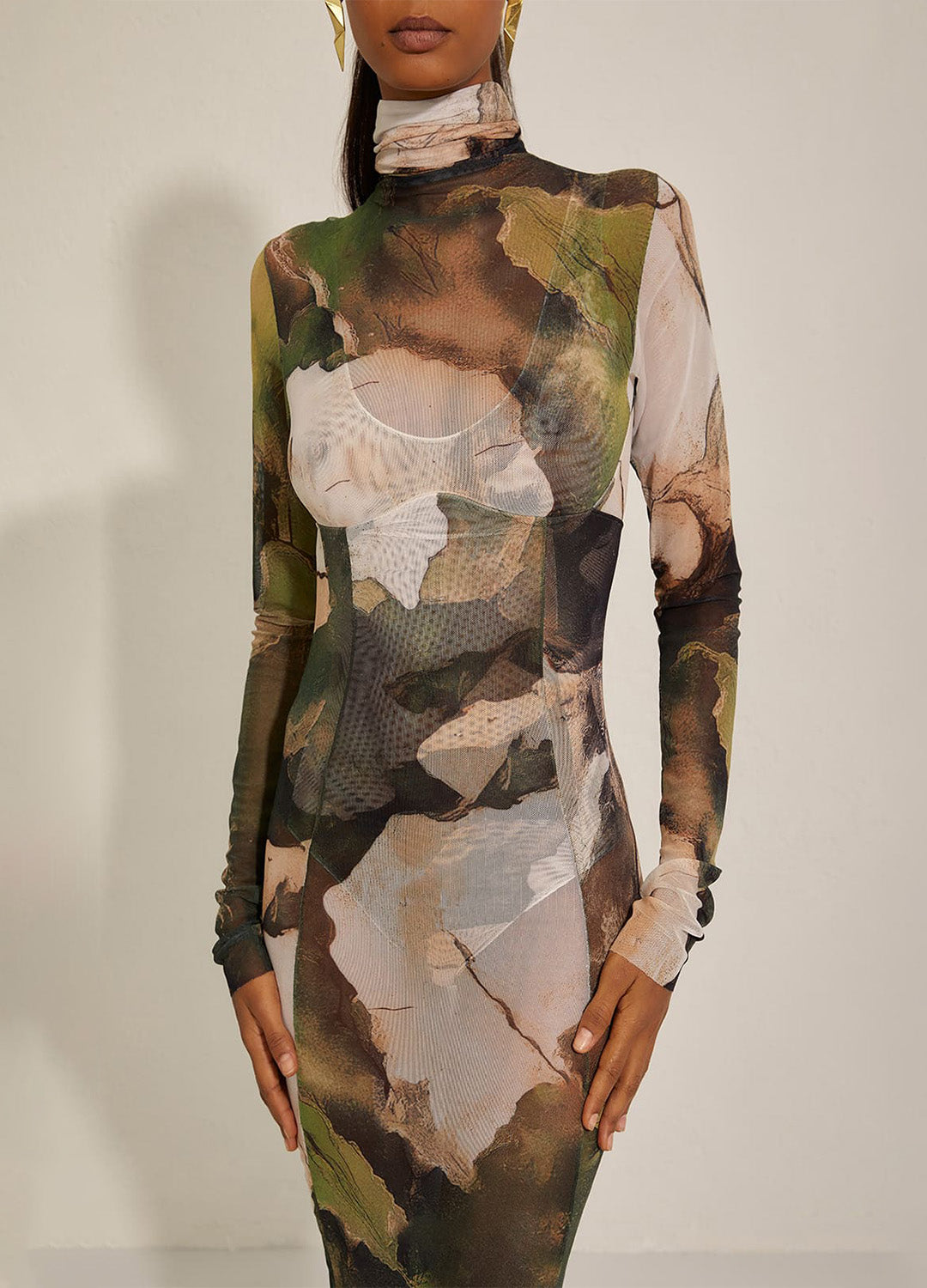 VESTIDO TULE