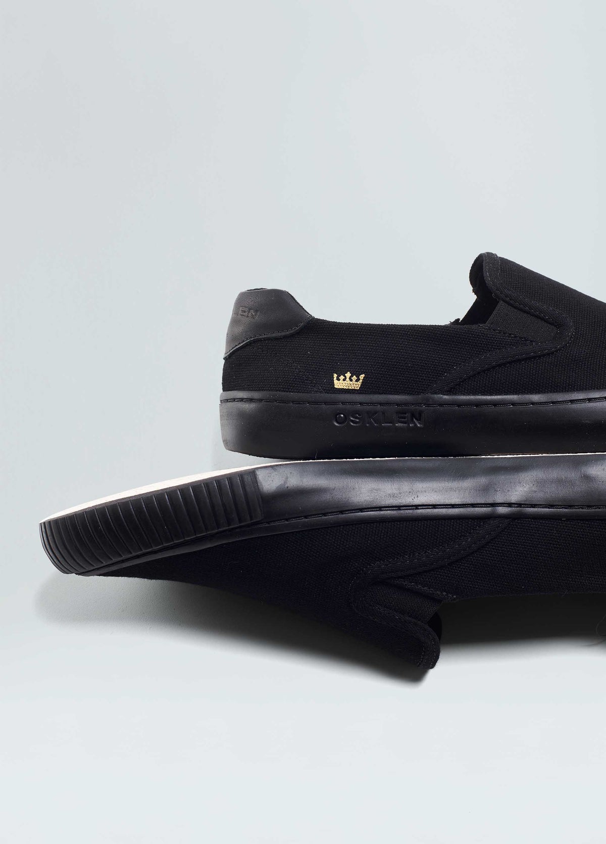 TÊNIS CANVAS SLIP ON BLACK SOLE M
