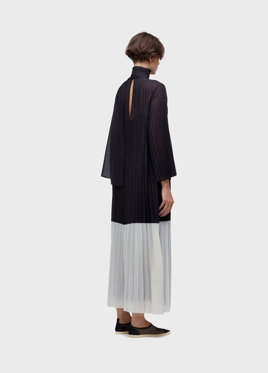 Vestido ML Gola Plissado Preto/Off-White – Osklen – foto 4
