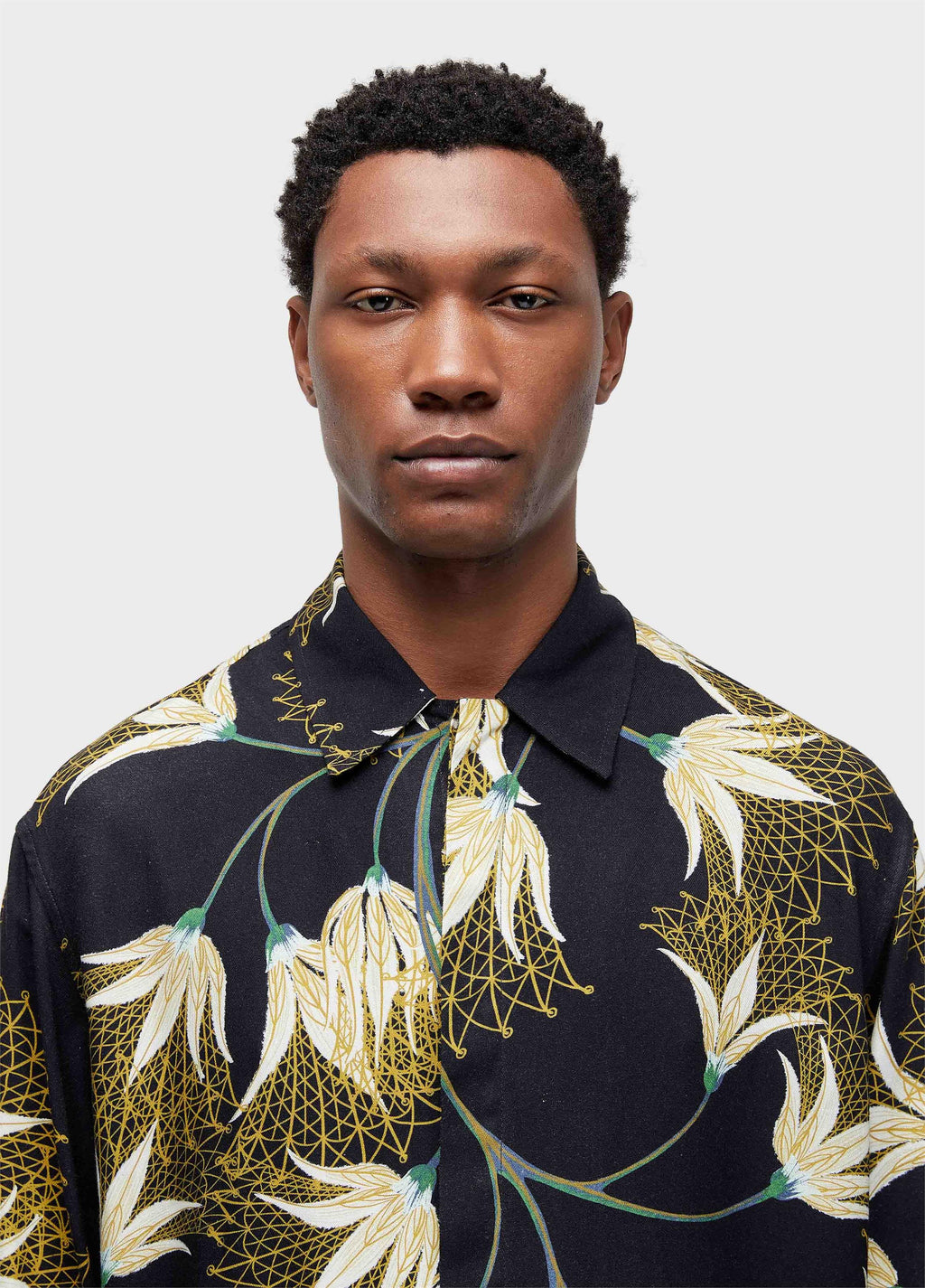 Camisa Floral Trama ML Preto Laranja – Osklen – foto 3