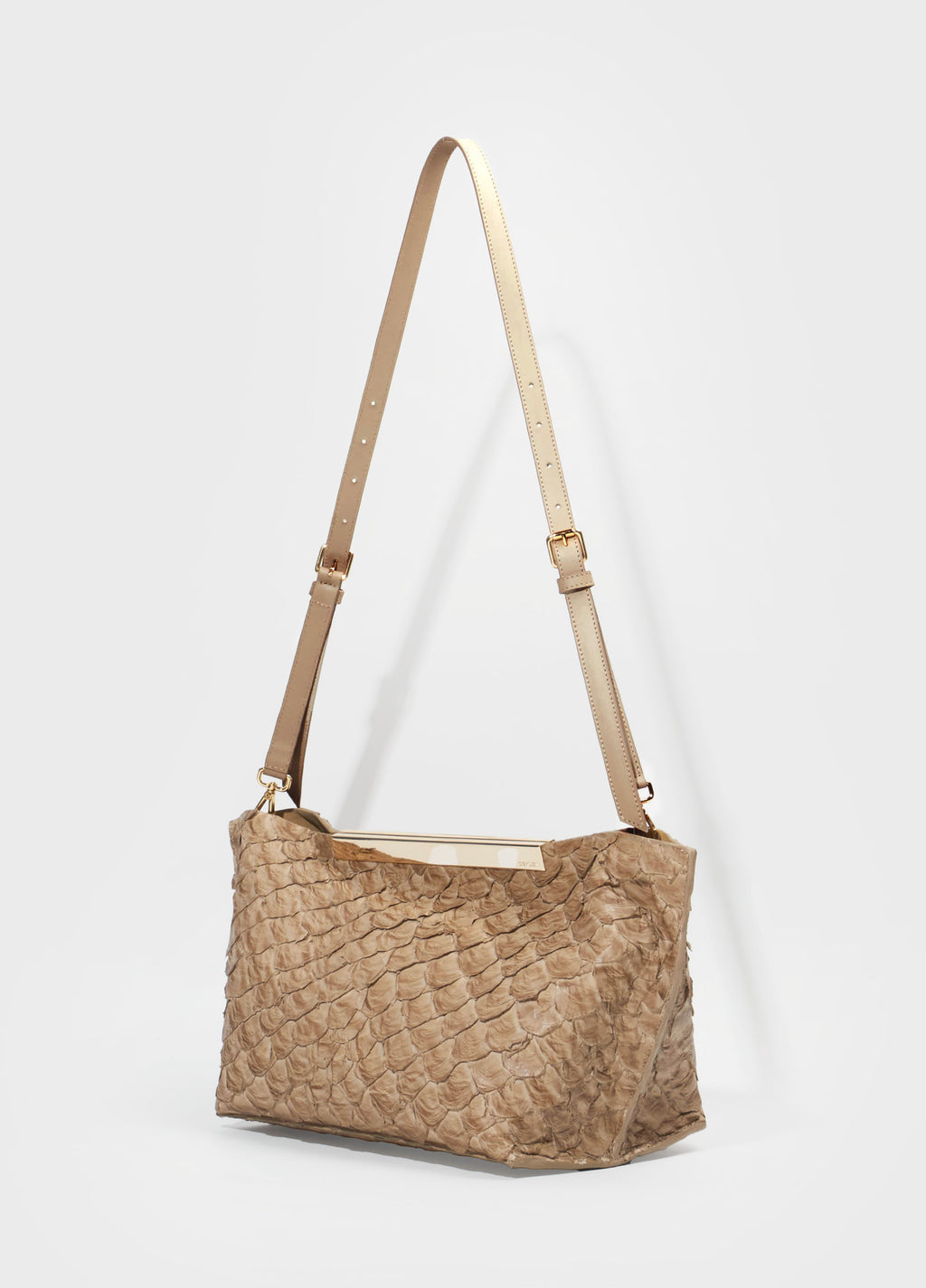 Bolsa Pirarucu Itê Palha/Dourado – Osklen – foto 3